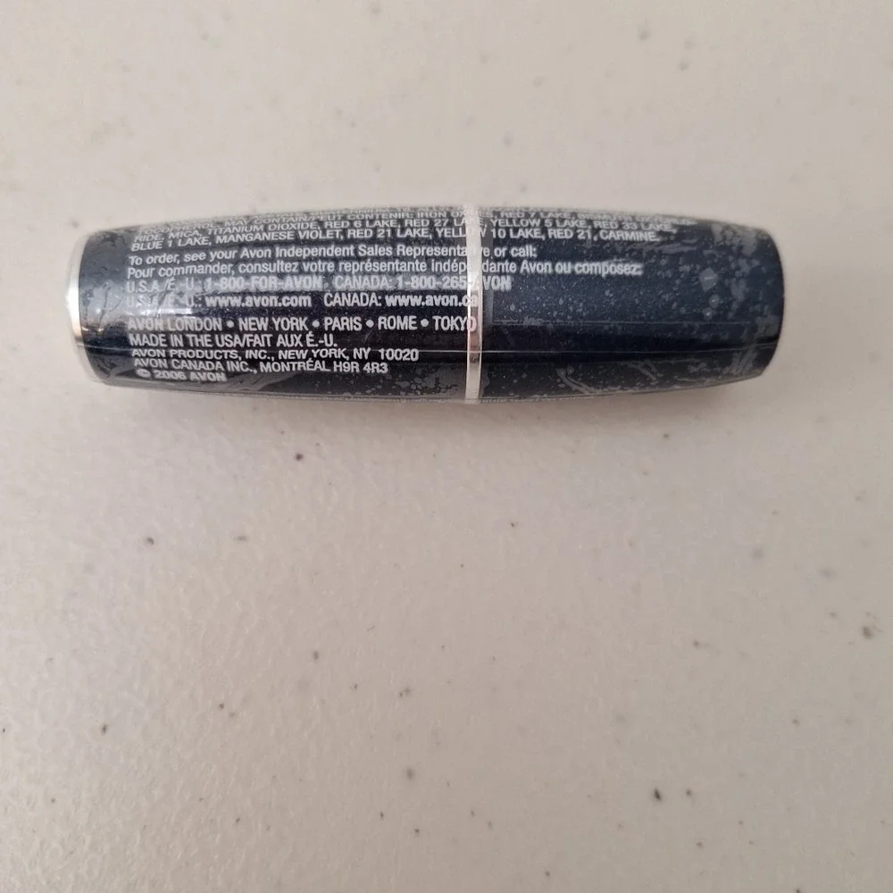 NEW Sealed AVON ULTRA COLOR rich velvet LIPSTICK lip color - WINE VELVET